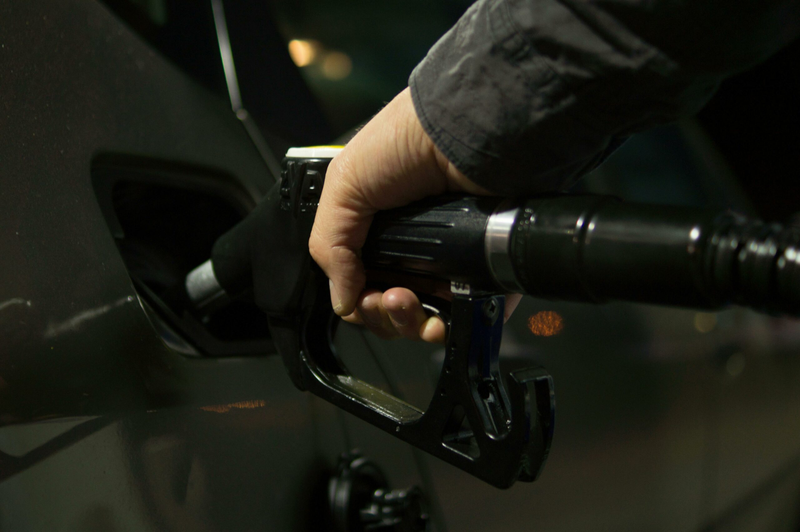 Risparmiare carburante: strategie efficaci per ridurre i costi di guida